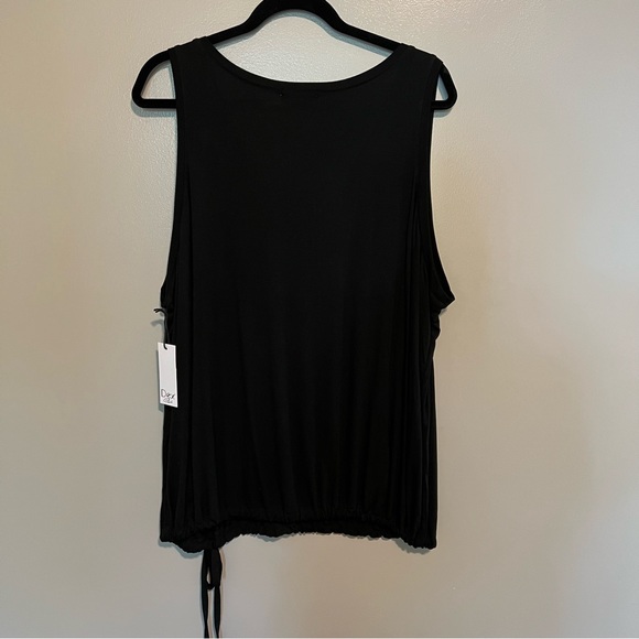 Dex Cinch Tank Top - Picture 2 of 9